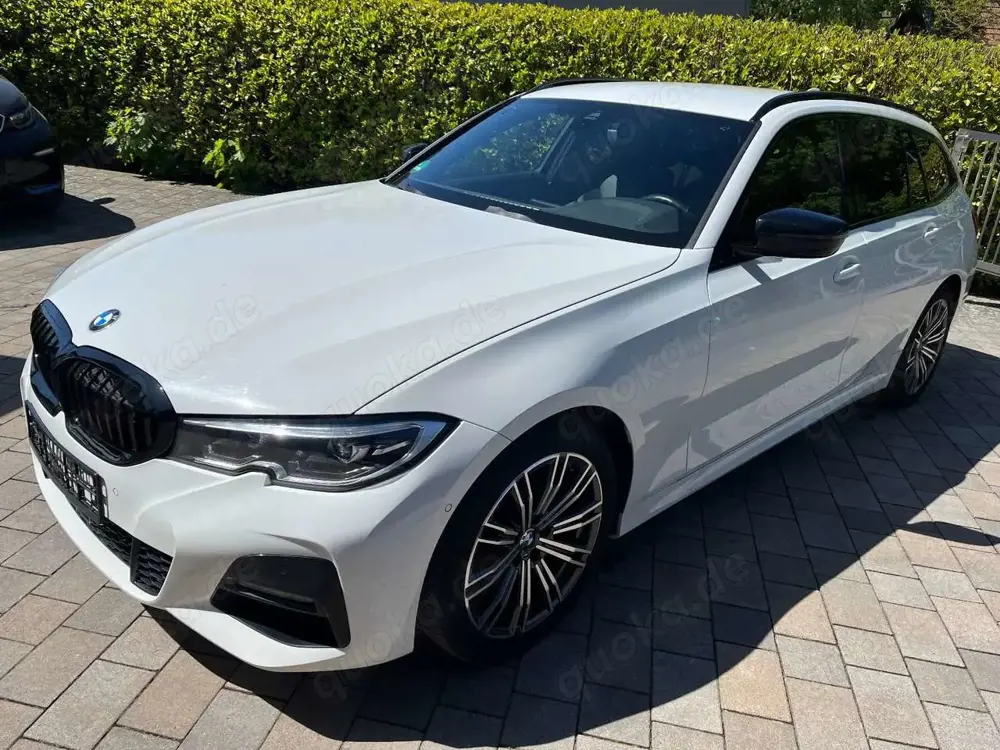 BMW 320 d M Paket LivePR H/K ACC Kam 360 KOM AHK 18
