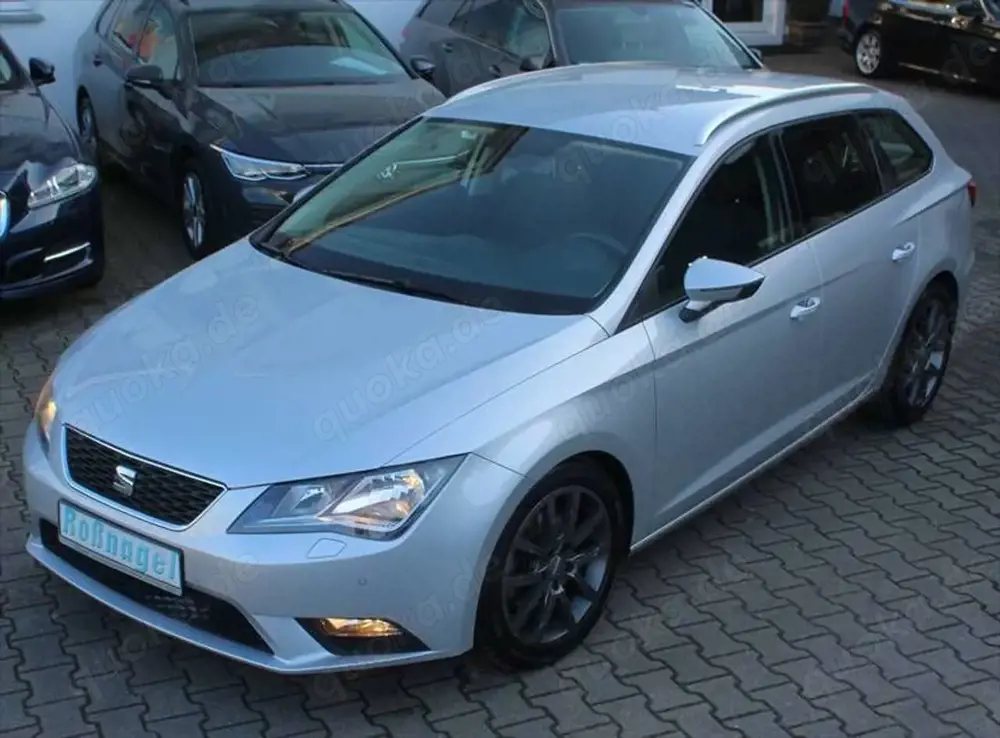 SEAT Leon ST Kombi 2,0 TDI Style Navi MOMO-Alu 17