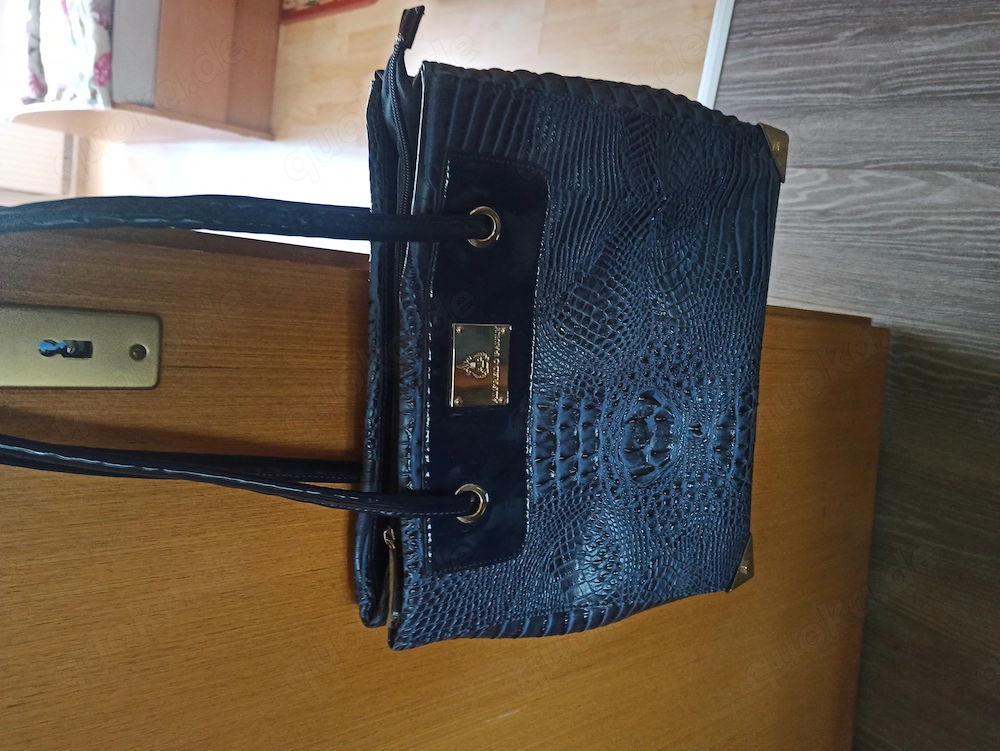 Biete neue Damen Handtasche
