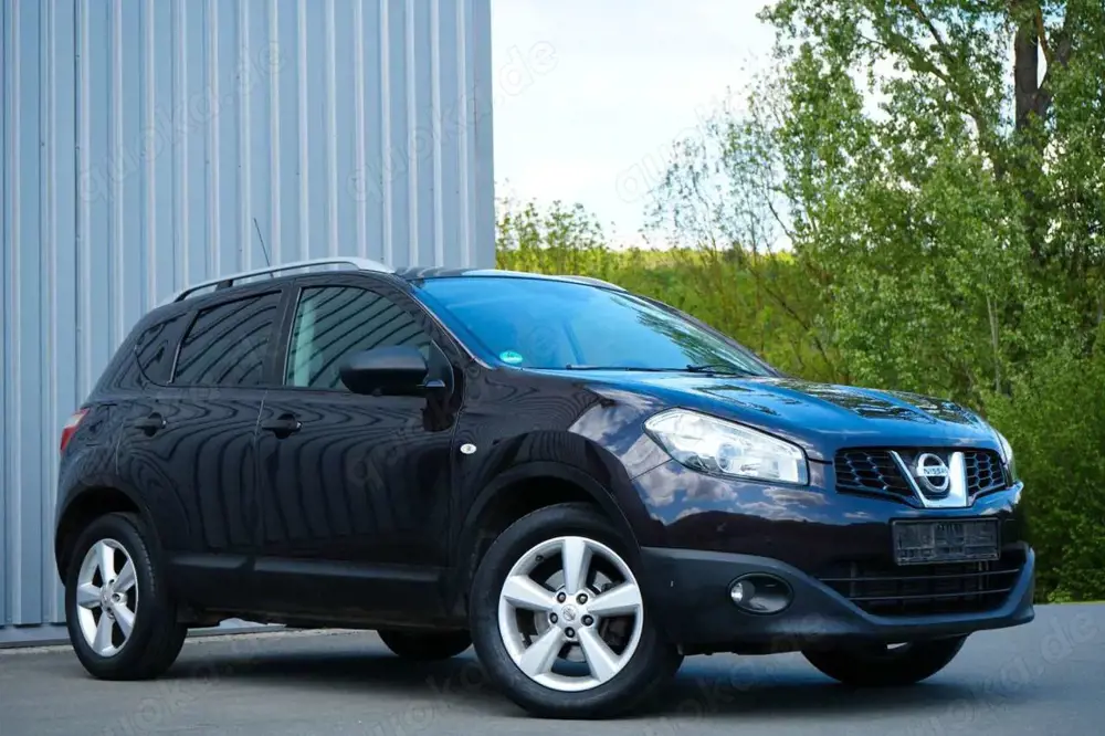 Nissan Qashqai 1.6 dCi MotorGetriebeGut/Pano/360°/2.H