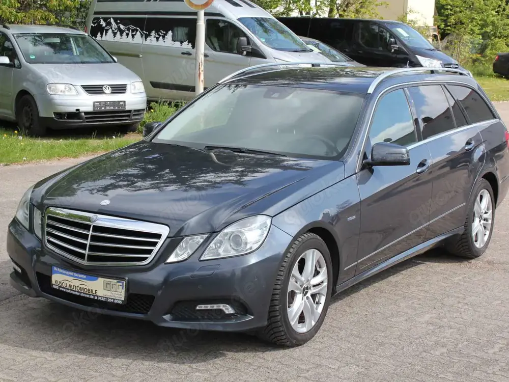 Mercedes-Benz E 200 BlueEfficiency-KLIMA-LEDER-ALU-NAVI-XENON