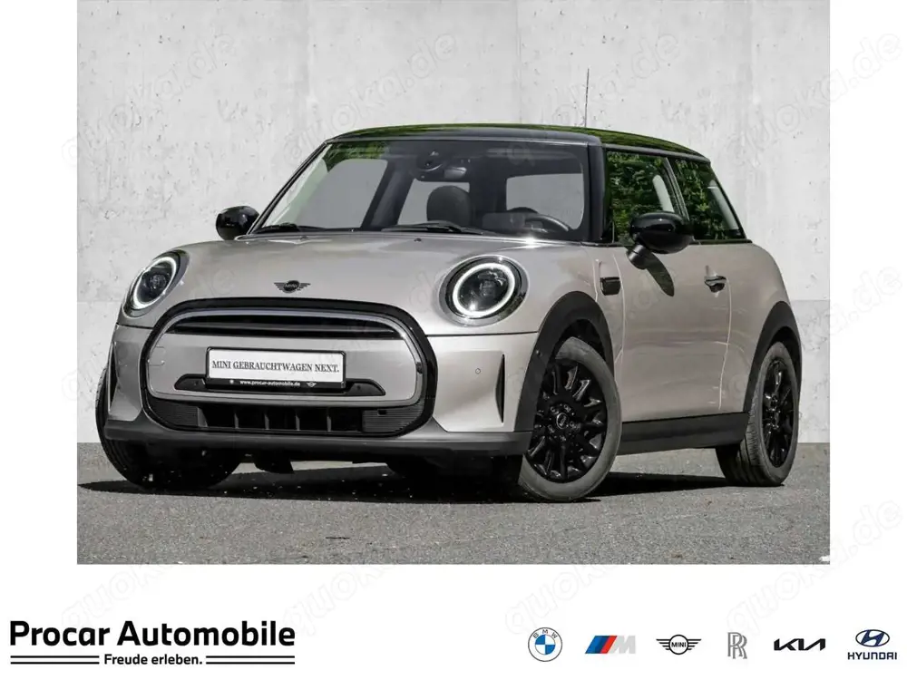 MINI Cooper CLASSIC TRIM+HuD+RFK+PANO+DA