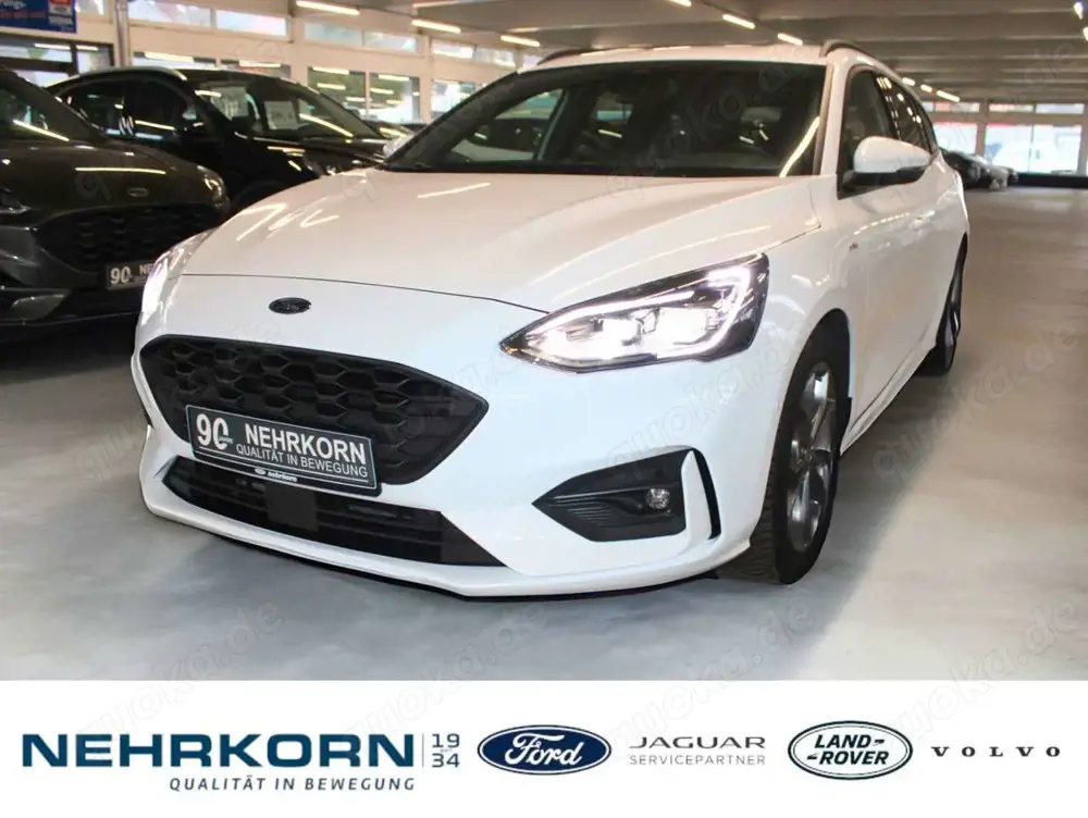 Ford Focus ST-Line X Turnier AHK LED NAVI CAM WinterP