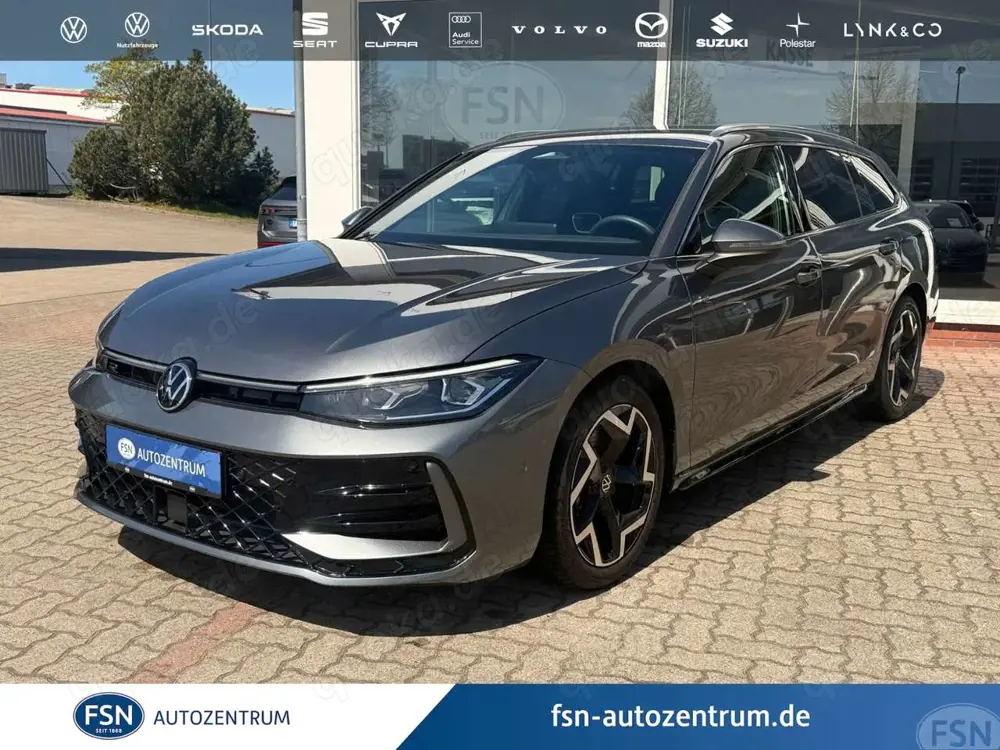 Volkswagen Passat 2.0 TDI 4M R-Line Matrix AHK HeadUp DCC EasyOpen