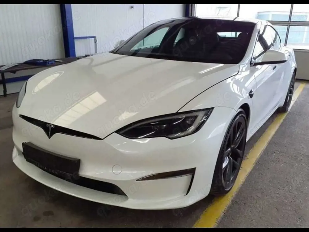 Tesla Model S Plaid 750 kW
