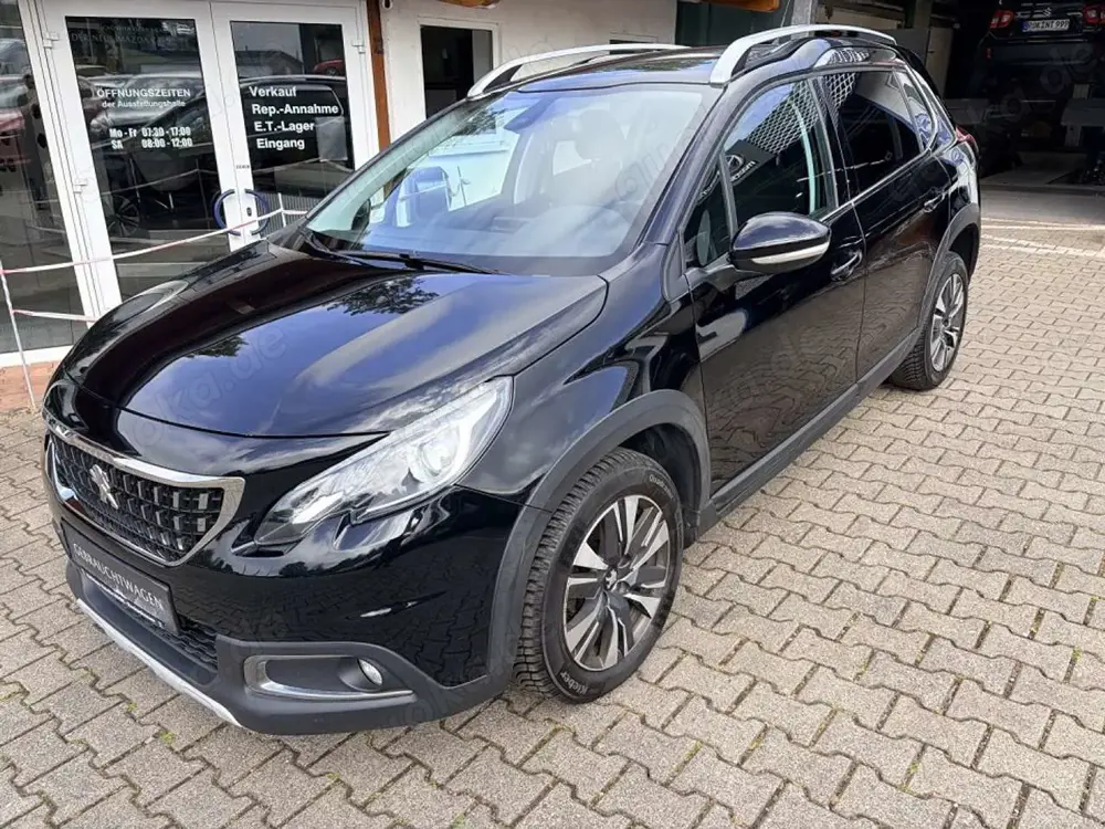 Peugeot 2008 Allure 1,5 Ltr. - 88 kW Blue-HDI FAP Autom. Panora