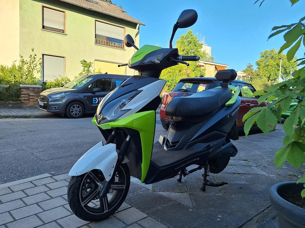 Elektroroller Futura Falcon