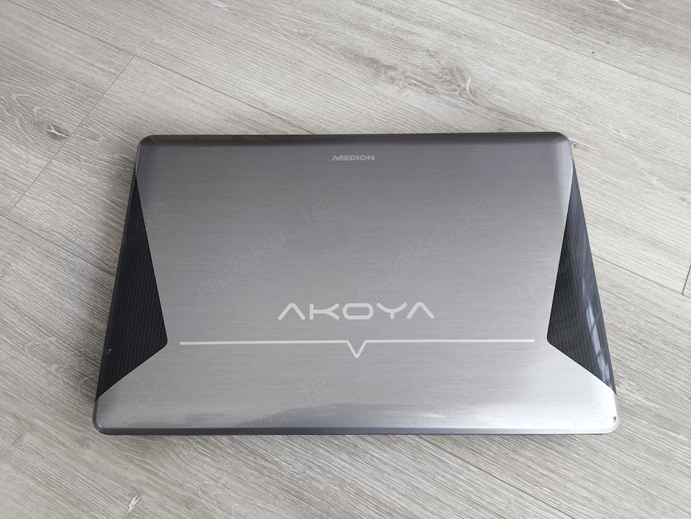 Medion Akoya E7214 17,3" Intel Core i3 2,26GHZ - 120GB SSD+250GB HDD - 6GB RAM - DVD Brenner - Win10