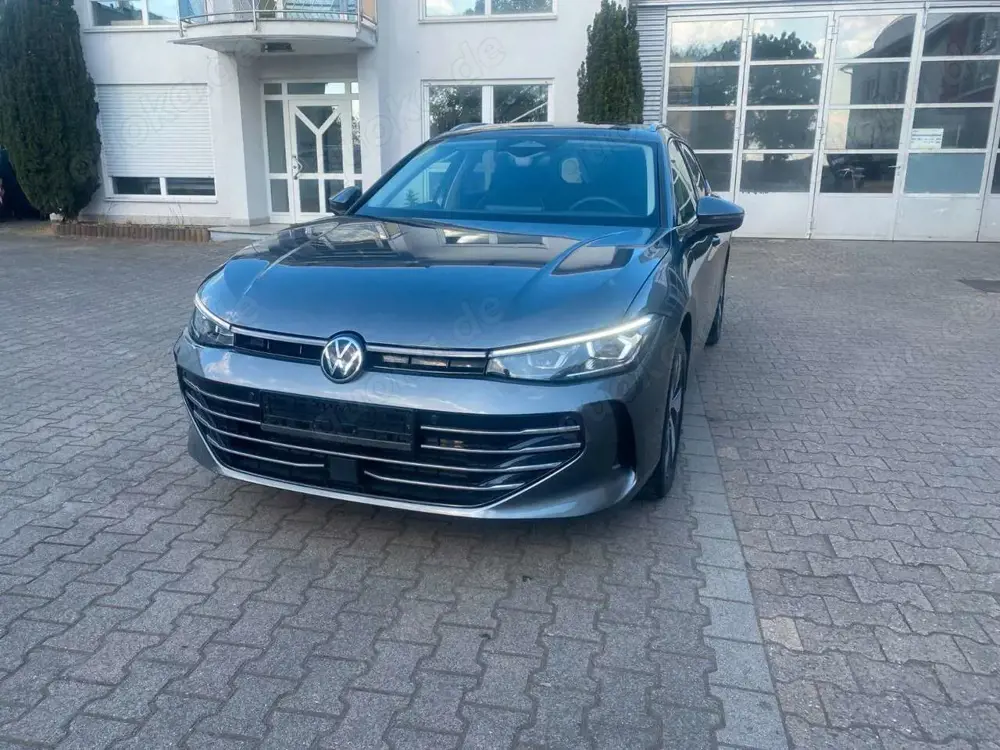 Volkswagen Passat Variant 2.0 TDI 110 kW Elegance Massage