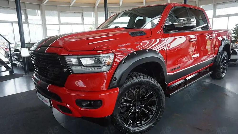 Dodge RAM 1500 HEMI 5.7l Laramie*Crew-Cab*6 Sitze *Nav