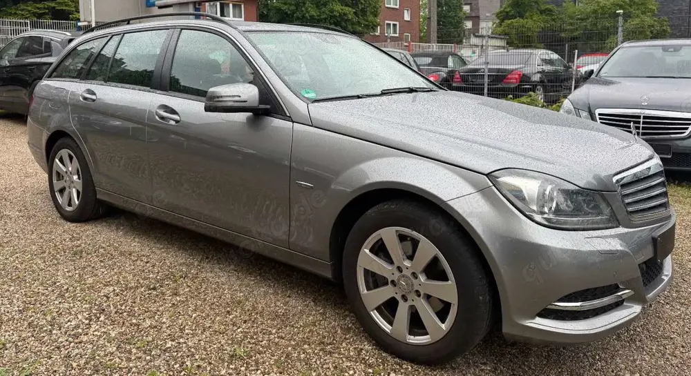 Mercedes-Benz C 200 CDI T BlueEfficiency / NAVI / XENON *