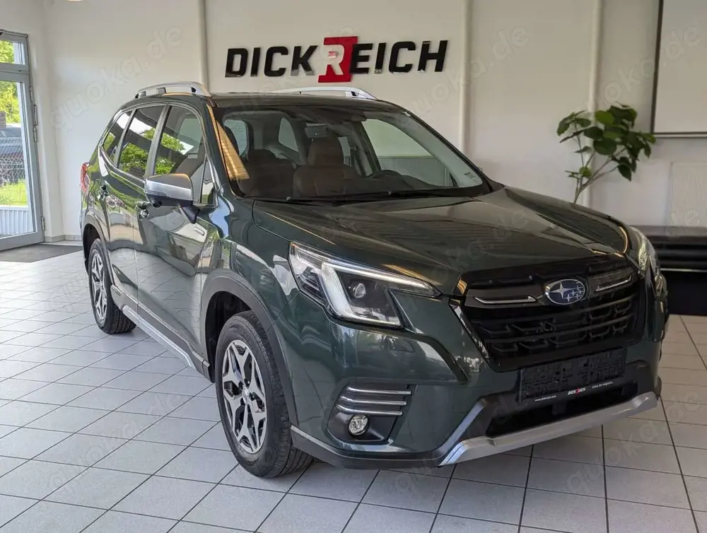 Subaru Forester 2.0ie Hybrid Platinum Pano Leder VOLL