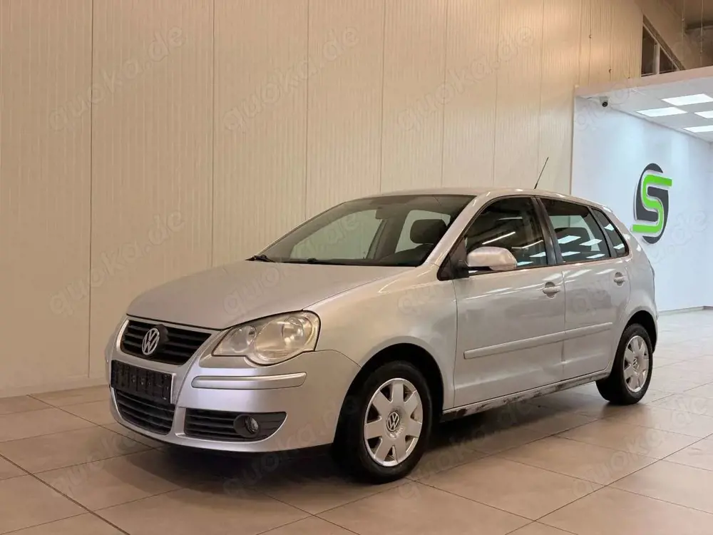 Volkswagen Polo IV 1.4 Trendline/ LM -FELGEN / TÜV NEU / CD