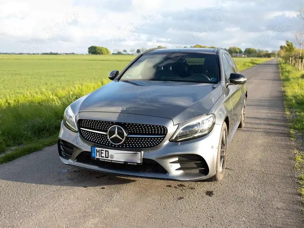Mercedes-Benz C 220 C-Klasse T-Modell Diesel d T 9G-TRONIC AMG Line AHK PANO LED SHZ DISTRO