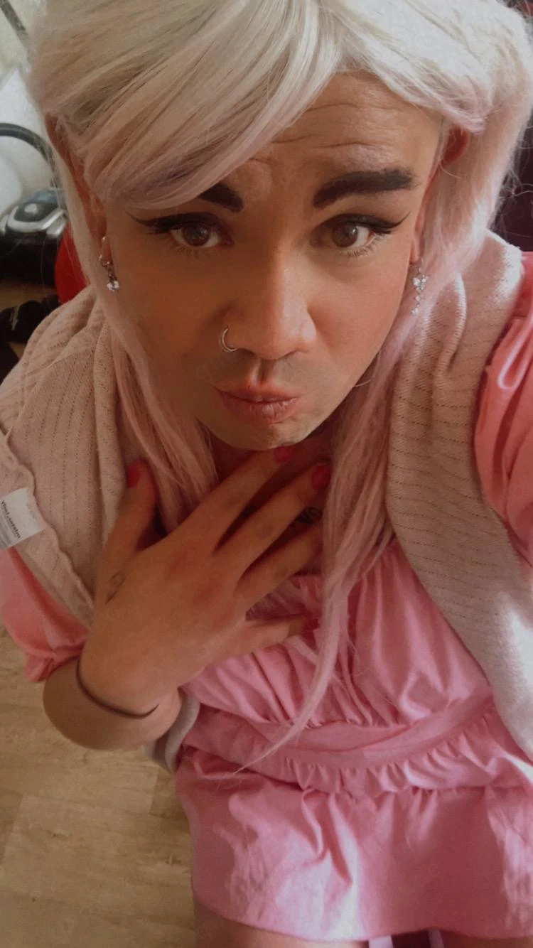 Sissy sucht Job, Aufgabe oder Erziehung.