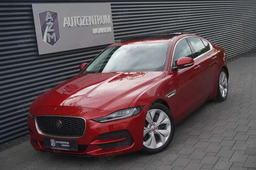 Jaguar XE