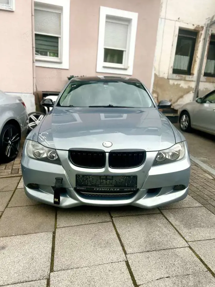 BMW 320 BMW E90 320d
