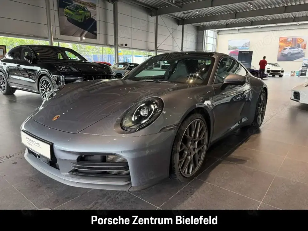 Porsche 992 911 Carrera InnoDrive Sportabgas BOSE 21-Zoll