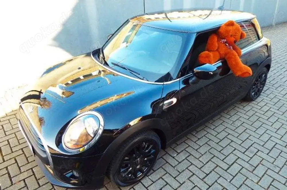 MINI One Scheckheft Sitzheizung Allwetterbereifung