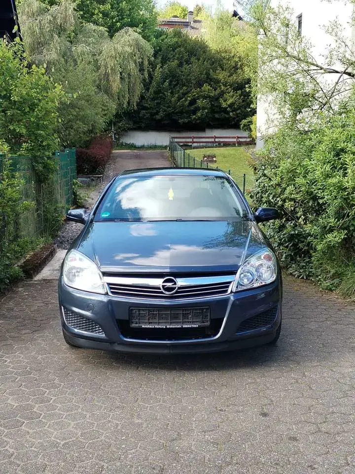 Opel Astra 1.6 Catch me now