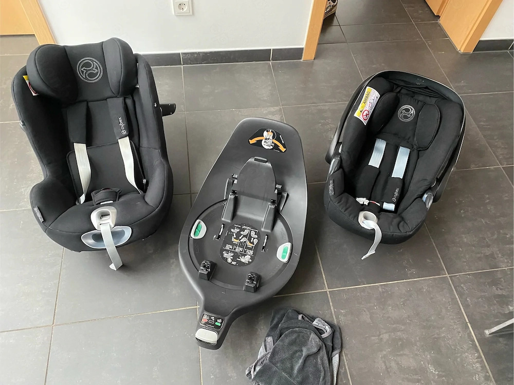 Cybex Babyschale und Kindersitz