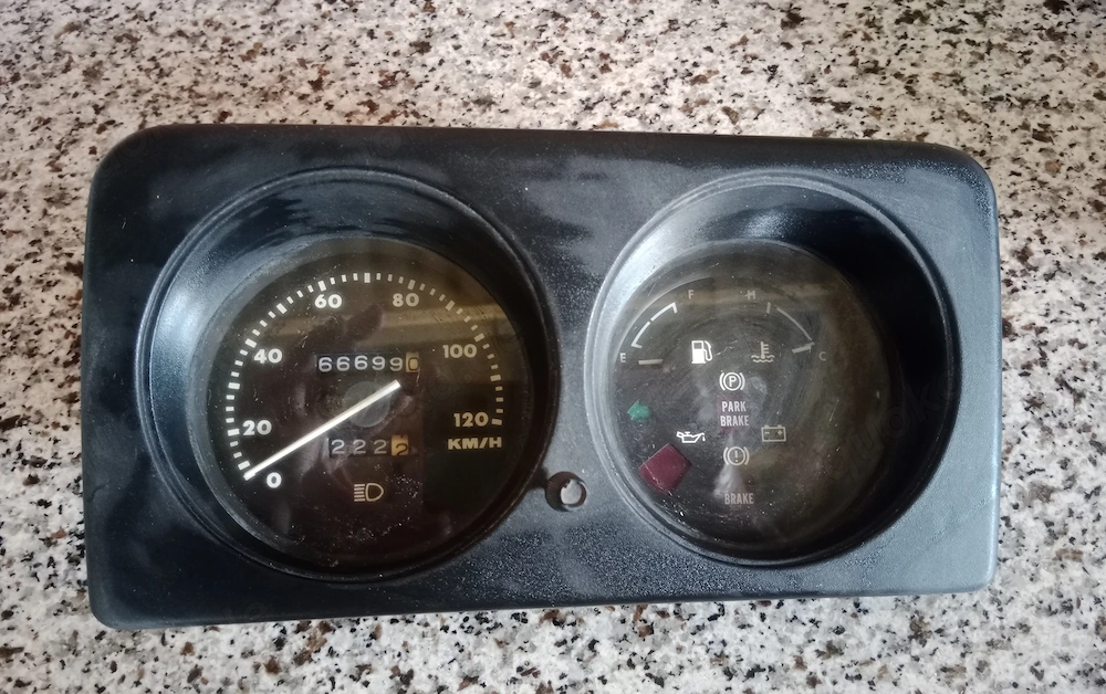 Oldtimer Teil ein Tachometer für Suzuki SJ 80 von 1972 - 1989