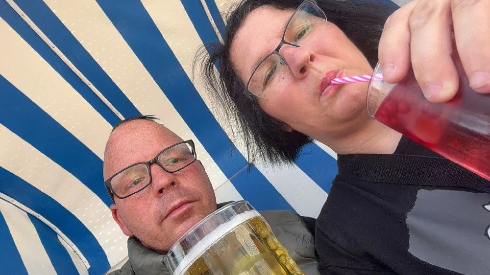 wir suchen Paar oder eine Frau du Spaß haben