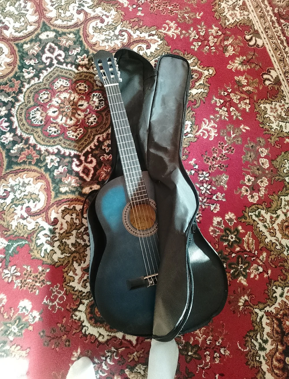 Gitarre gut erhalten 