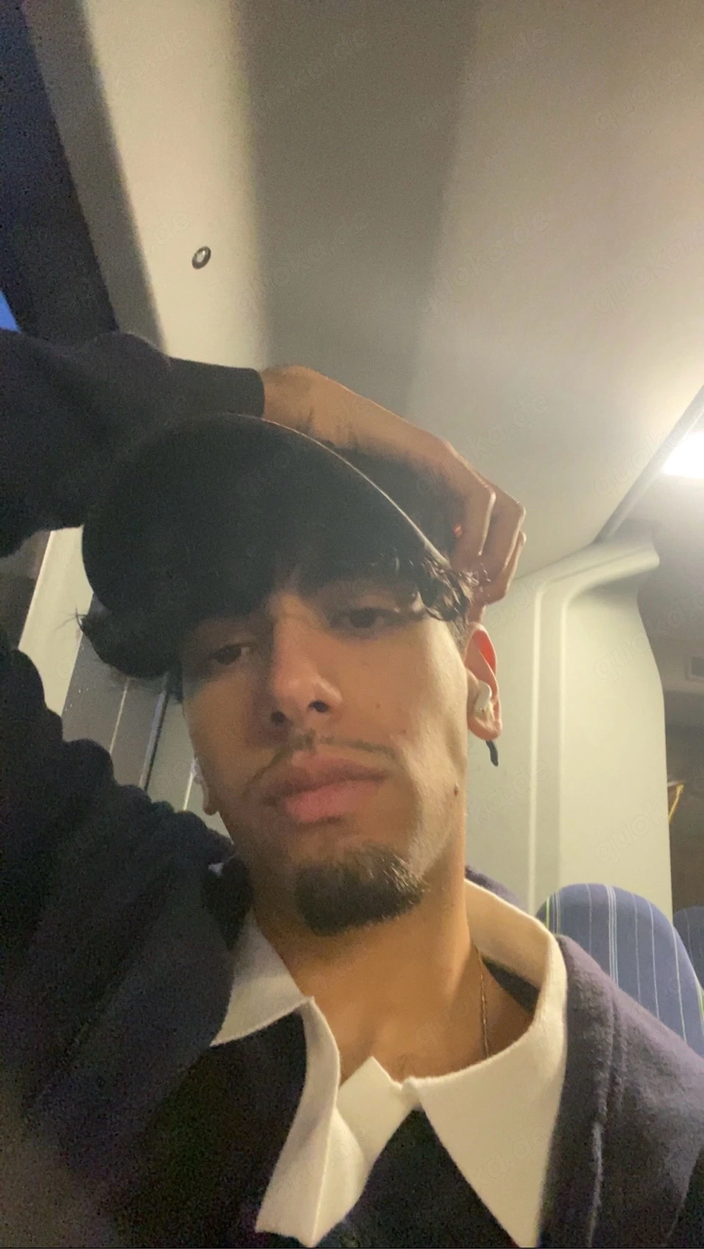 M22 sucht Geldsklaven