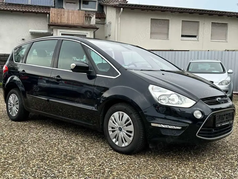 Ford S-Max 2.0 Titanium SHZ PDC AHK Xenon Automatik Navi