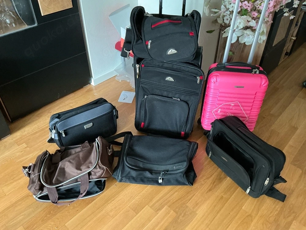 Trolley und Aufsatztaschen für Koffer und Trolley