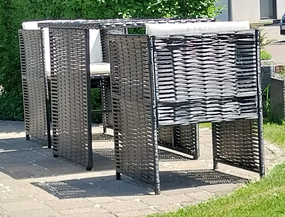 Tisch mit Stühle für Garten ,Balkon u.s.w