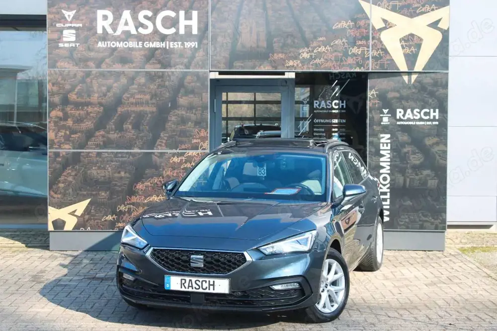 SEAT Leon Sportstourer Style 1.5 eTSI DSG+NAVI+SHZ+PD