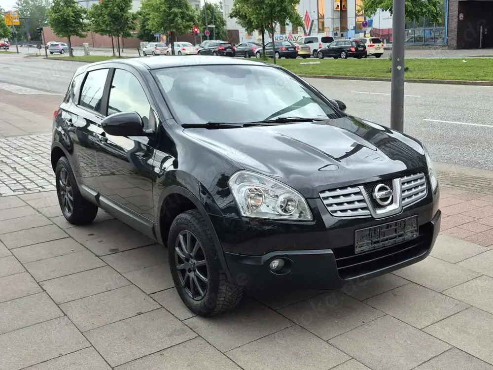 Nissan Qashqai Acenta**Automatik Getriebe**