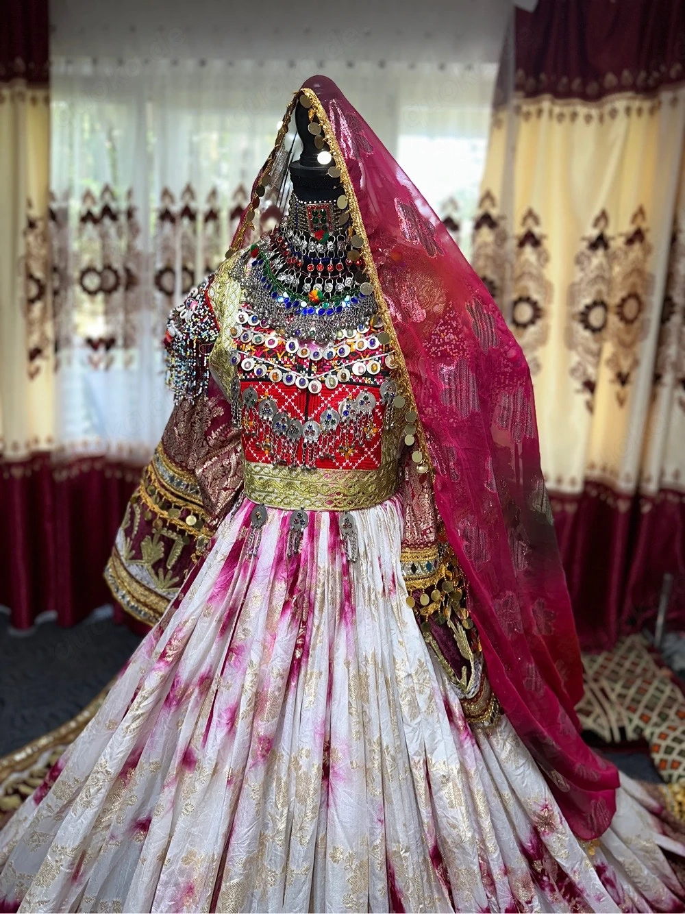 Afghanosches braut Kleid 