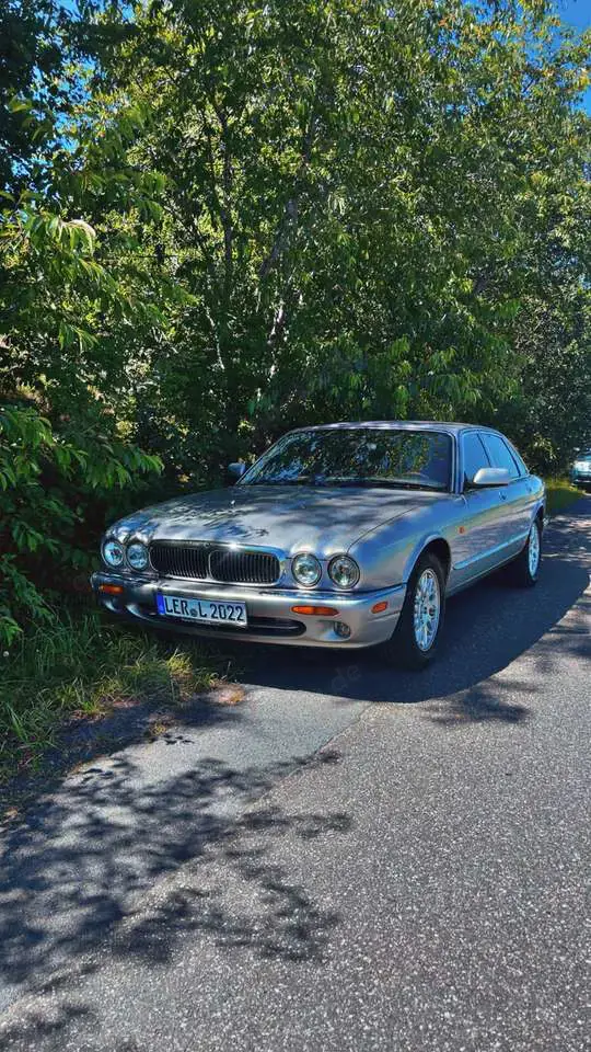 Jaguar XJ8
