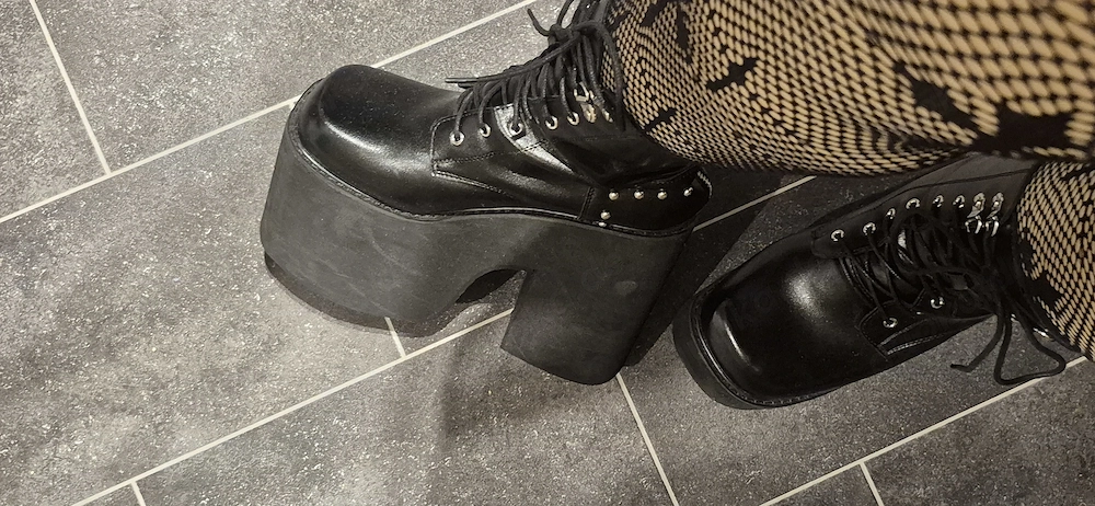 Suche Online Zahlsklave