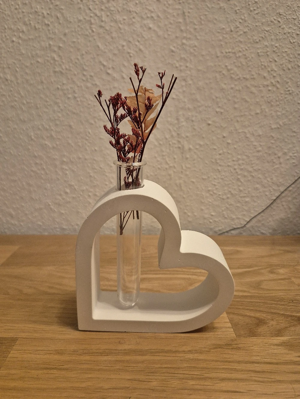 Deko Handarbeit, Deko Herz mit Reagenzglas