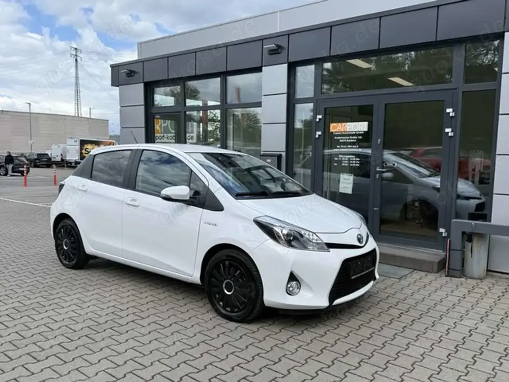 Toyota Yaris Comfort Hybrid