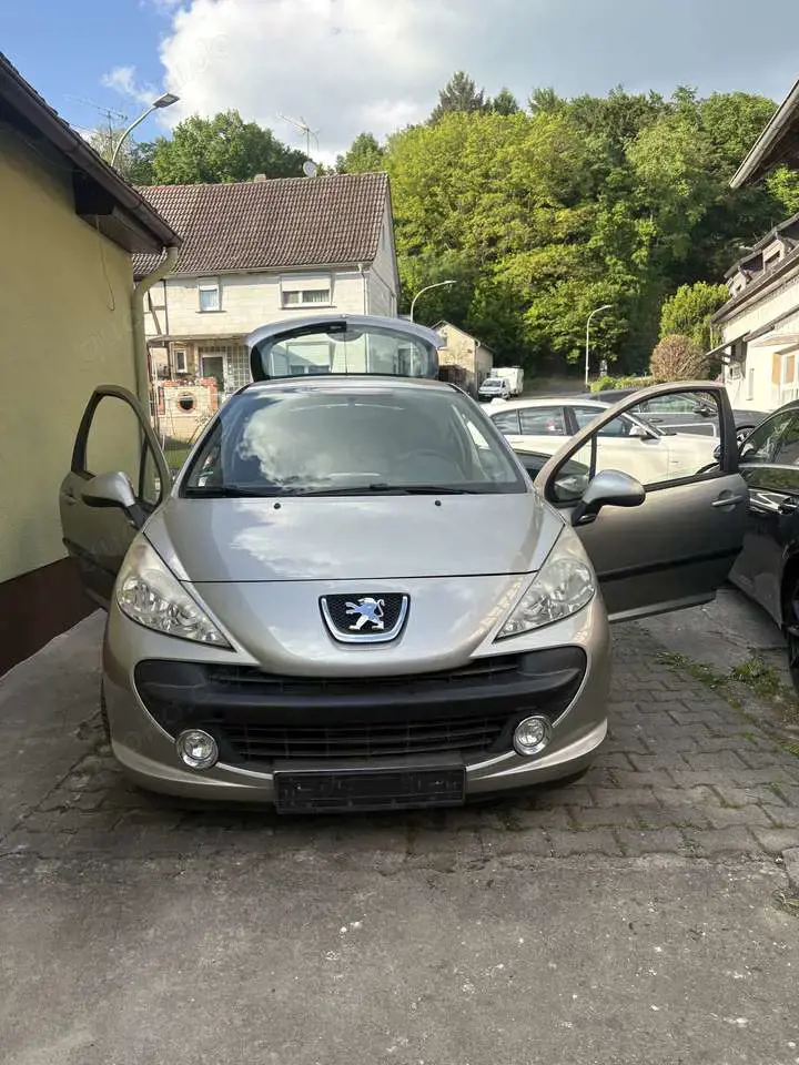 Peugeot 207 95 VTi Urban Move TÜV bei Verkauf Neu