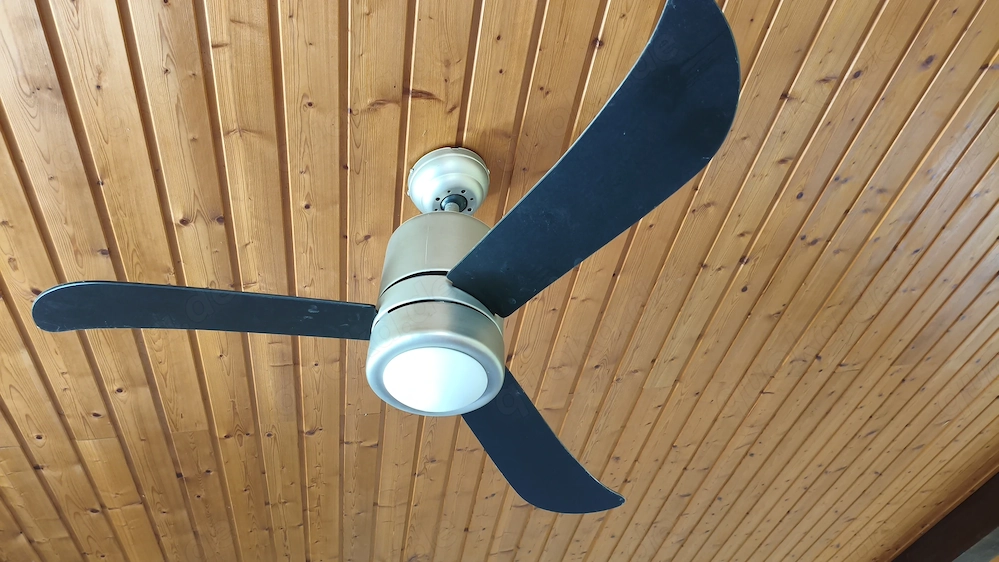 Deckenventilator mit Fernbedienung und Beleuchtung