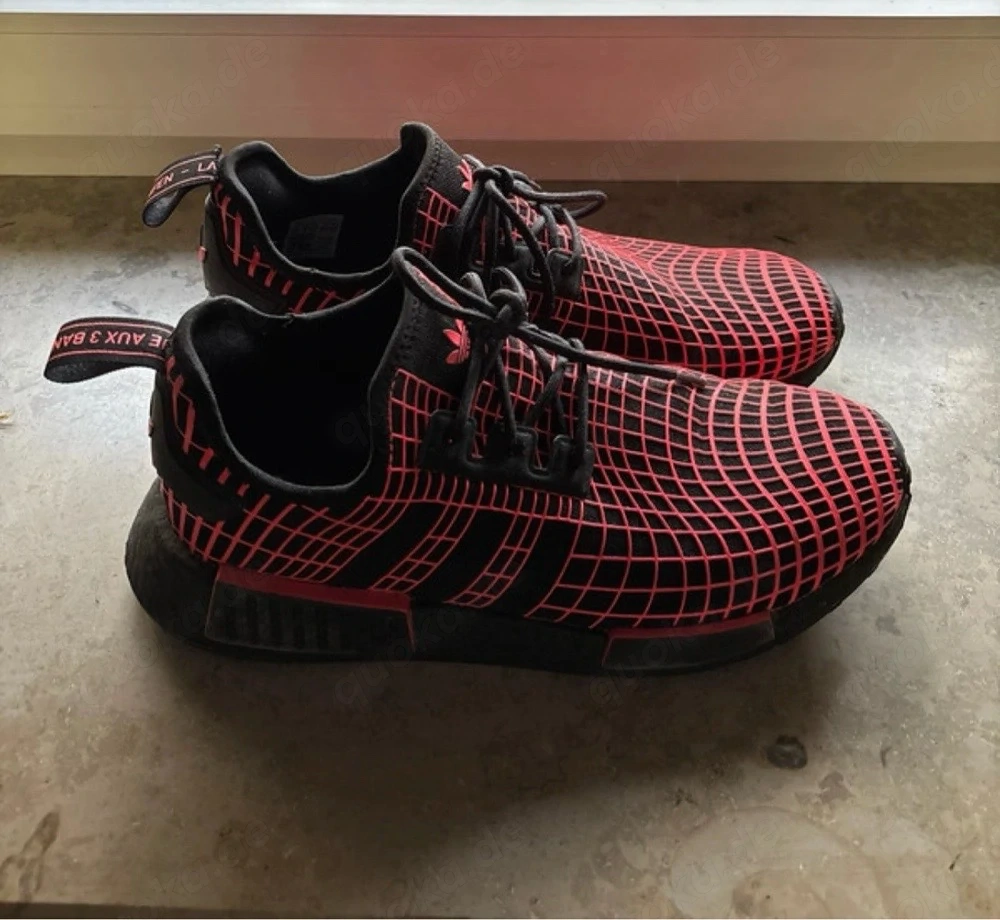 adidas NMD R1 Grid , Geometric Wireframe Gr. 43