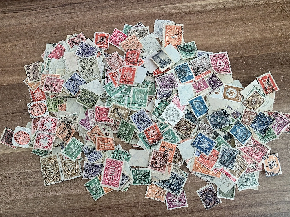 Briefmarken Konvolut 400 Gramm Sammlung International
