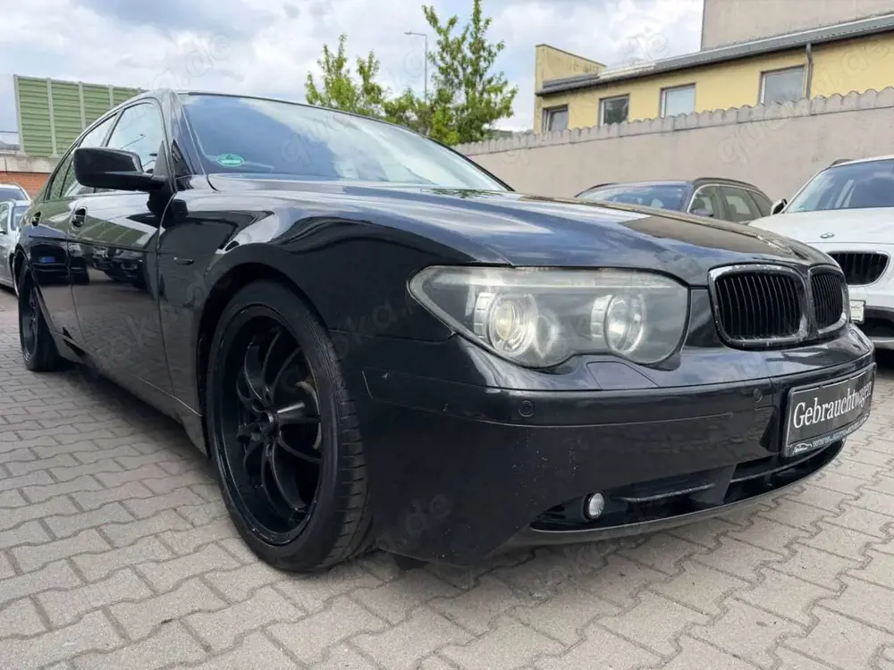 BMW 745