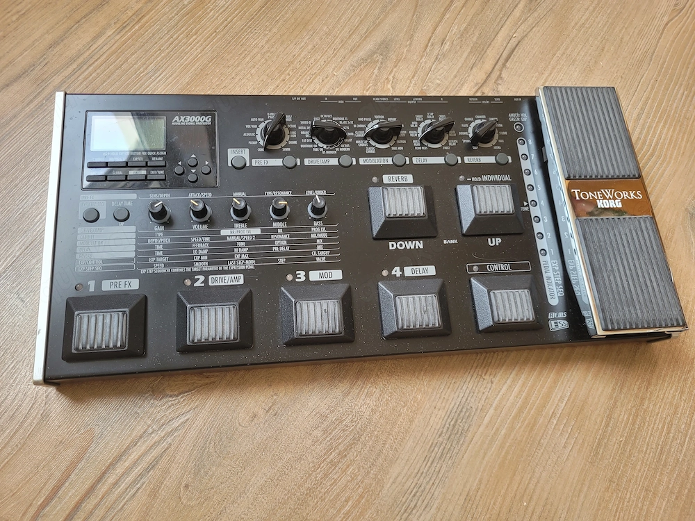 Korg ToneWorks AX3000G Multieffektpedal   Top Zustand inkl. RockBag & Netzteil