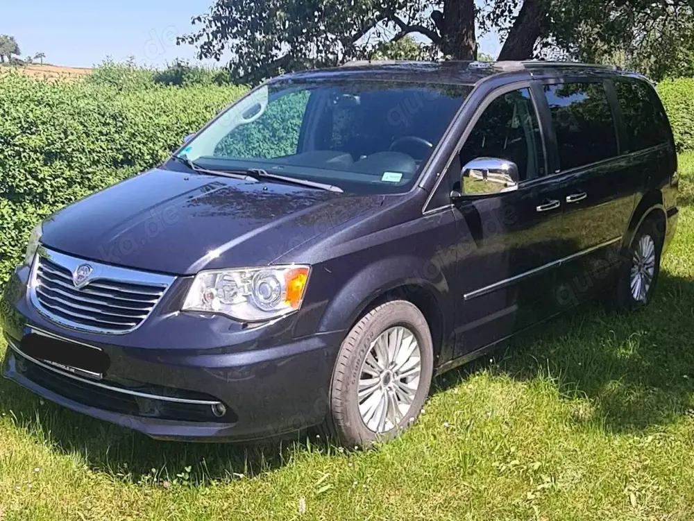Lancia Voyager Lancia Voyager 2.8 Multijet 16V Platinum 7-Sitzer Vollausstattung DVD-Entertainmentsy