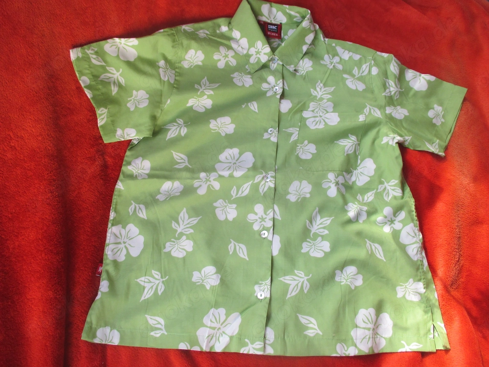 NEU Hawai Blumen Blüten VINTAGE Kurzarm Hemd Bluse 3K good Look WOMAN 38-40 S- M kiwi pistazien grün