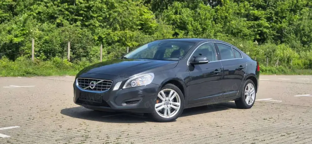 Volvo S60 T3 Kinetic NAVIGATION TEILLEDER