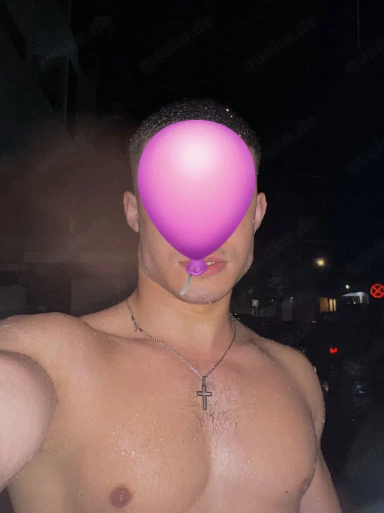 Schwul, aktiv, ledig, 1,76 m groß 68 kg schwer, kurzes, ergrauendes Haar