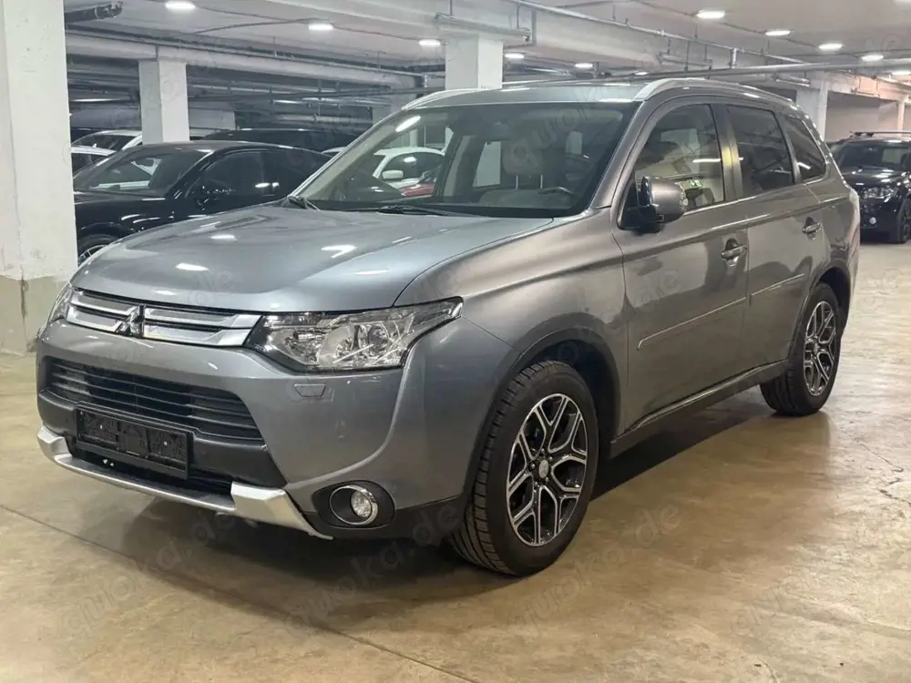 Mitsubishi Outlander 4WD 7Sitzer~Leder~Xenon~Klima~Automatik